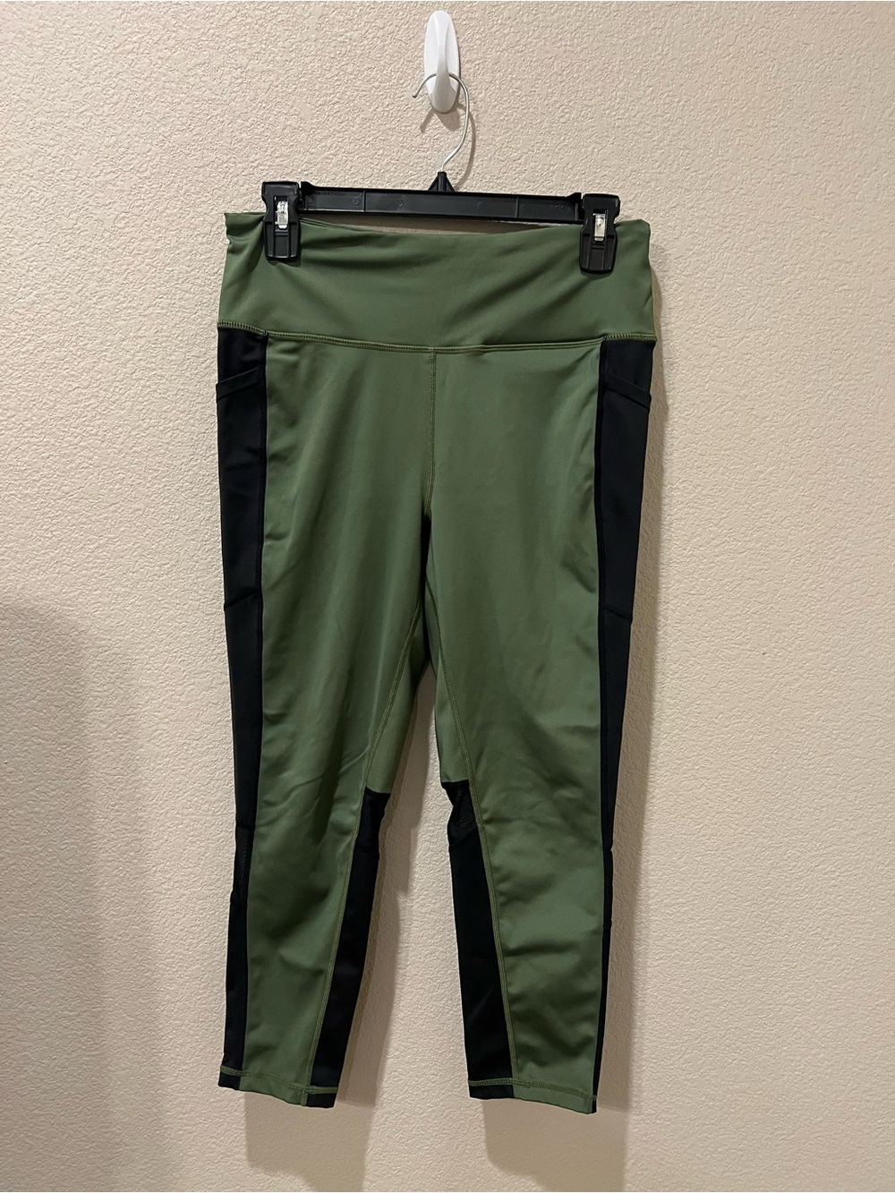 LuLaRoe Rise Fearless Cropped Athletic Leggings - Set of 3 - Picture 12 of 16